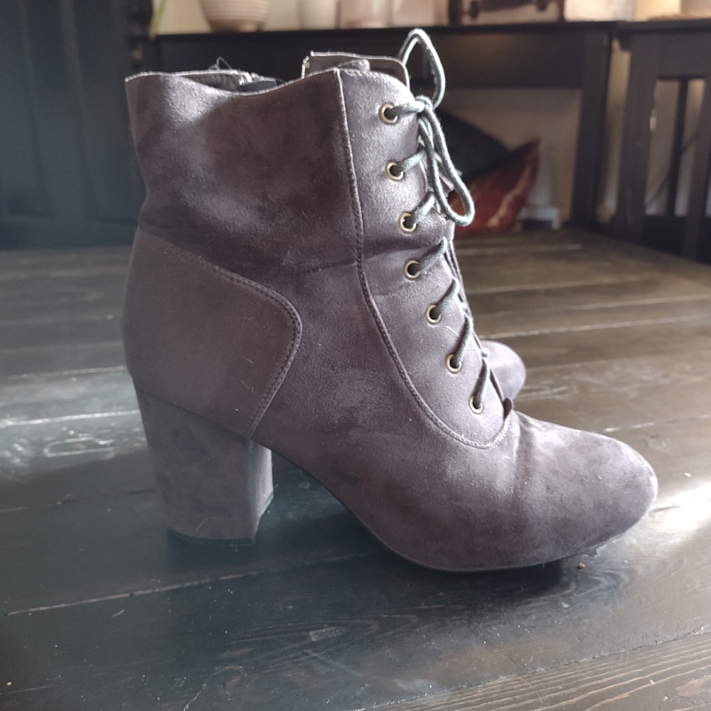 Grey boots